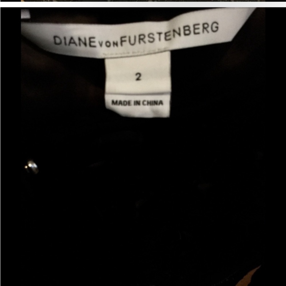 DvF Diane von Furstenburg black lace with leather trim over nude satin size 2 - Picture 6 of 6